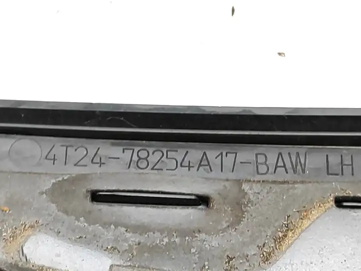 Mazda Tribute (2000 - 2004) 4T247825A17BAW Прочая отделка задней двери — фото 5