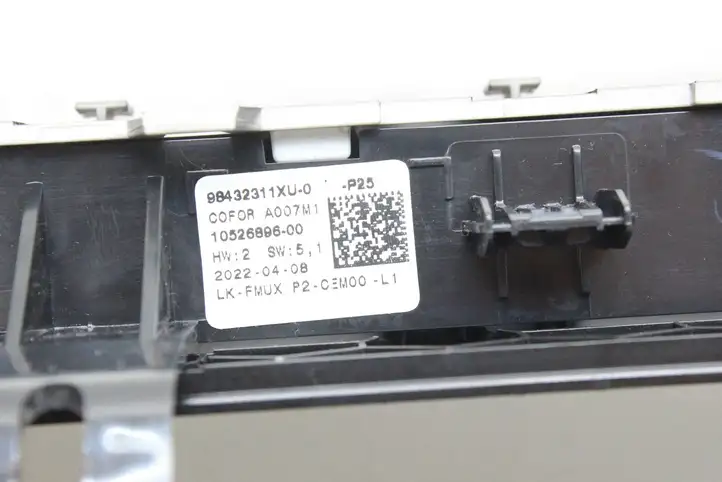 Peugeot 2008 II (2019 - ) 98432311XU Блок кнопок на панели — фото 7