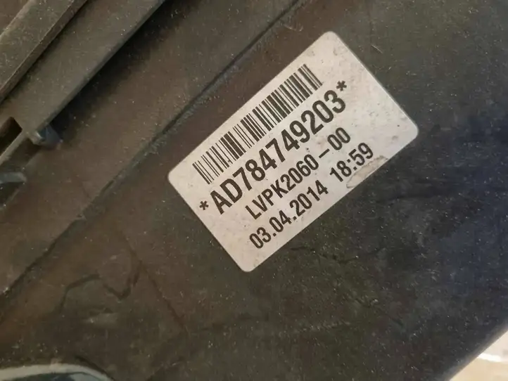 BMW M3 F80 (2014 - 2020) 04201418 Корпус воздушного фильтра — фото 6