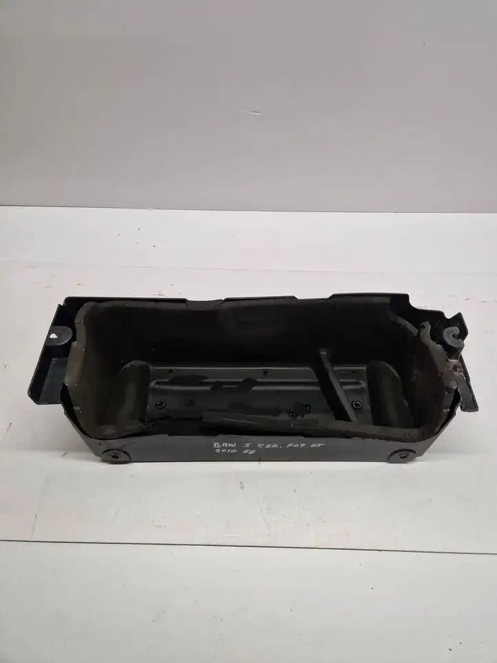 BMW 5 GT F07 (2010 - 2017) 7200605 Кронштейн пневмокомпрессора — фото 3