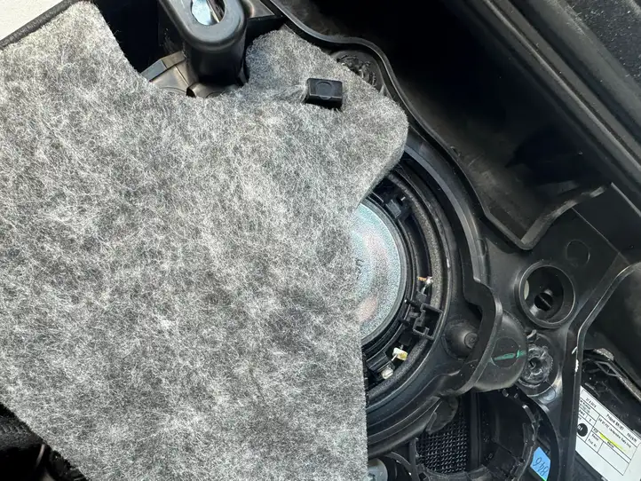 Mercedes-Benz GLE W167 (2019 - ) A1677373700 Обшивка задней двери — фото 4