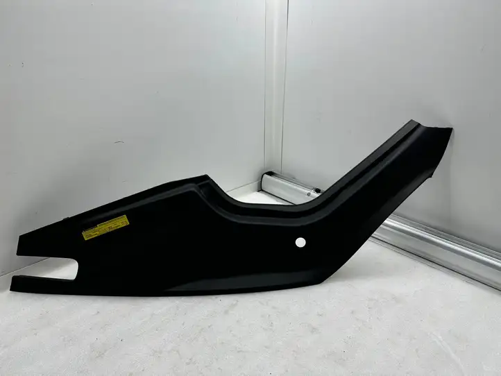 Tesla Model S (2012 - 2016) 100632800E Обшивка бардачка — фото 1
