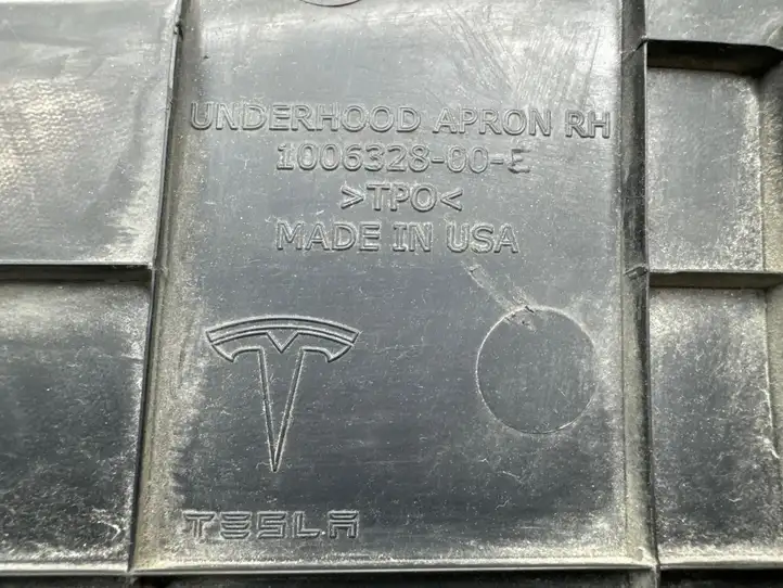 Tesla Model S (2012 - 2016) 100632800E Обшивка бардачка — фото 7