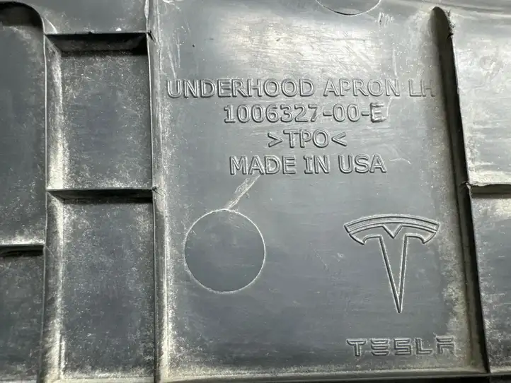 Tesla Model S (2012 - 2016) 100632700E Обшивка бардачка — фото 7