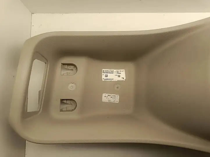 Chrysler Pacifica (2016 - ) 5RJ90TRMAA Ящик центральной консоли — фото 7