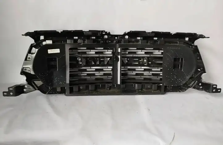 Dodge Ram (2018 - ) 68404965AC Верхняя решетка радиатора — фото 4