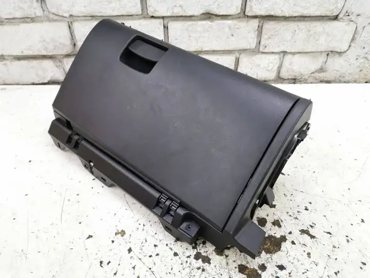 Subaru Impreza V (2016 - 2023) 66055FL010 Рамка бардачка — фото 2