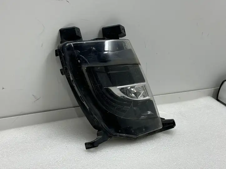 Tesla Model S (2012 - 2016) 102401900A Передняя противотуманная фара — фото 1