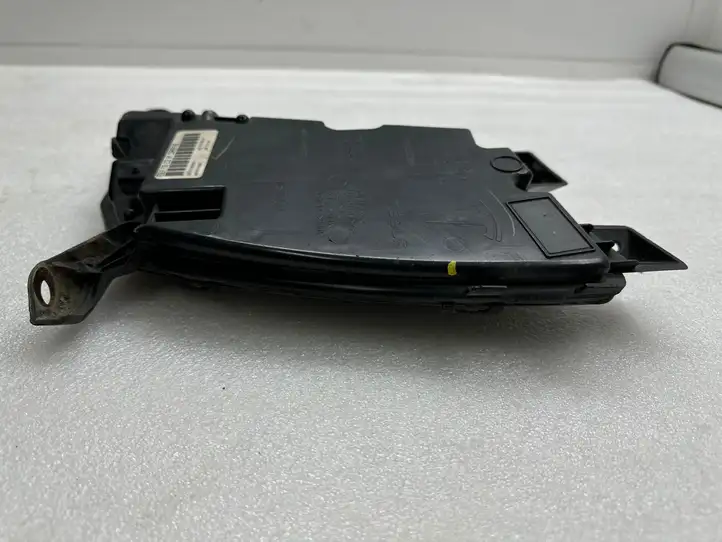 Tesla Model S (2012 - 2016) 102401900A Передняя противотуманная фара — фото 6