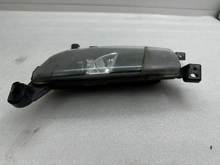 Tesla Model S (2012 - 2016) 102401900A Передняя противотуманная фара — фото 16