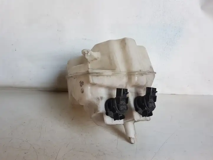 Toyota Prius (XW20) (2003 - 2009) 060851145 Бачок омывателя стекла — фото 1