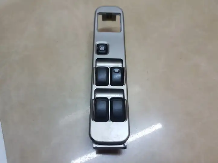 Mitsubishi Pajero Sport I (1996 - 2004) MN166482X5 Блок кнопок стеклоподъемников — фото 1