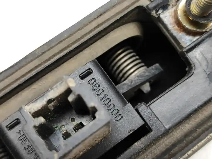 Citroen Xsara Picasso (1999 - 2012) 06010000 Подсветка номера — фото 9