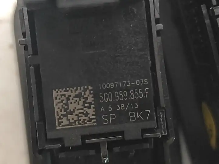 Volkswagen Golf VII (2013 - 2019) 5G0959855F Кнопка стеклоподъемников — фото 7