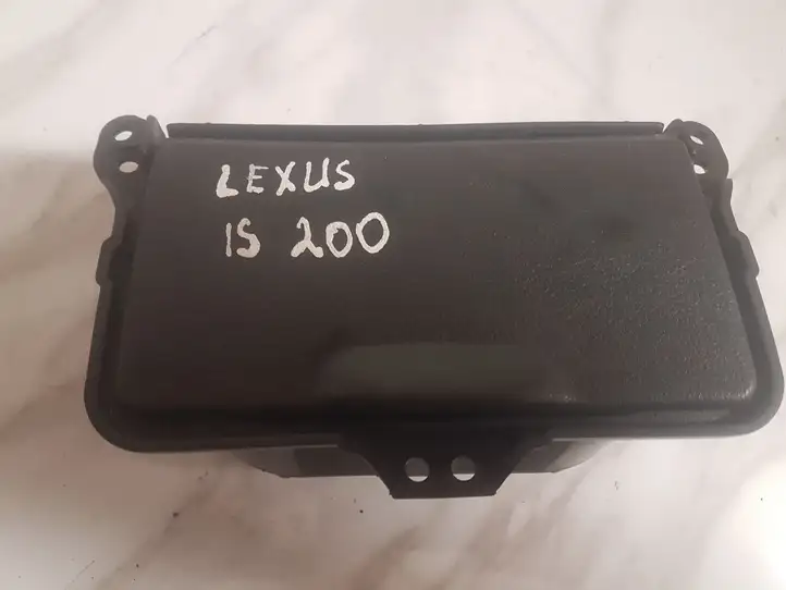 Lexus IS 200-300 (1999 - 2005) 5880253010 Вещевой ящик — фото 1