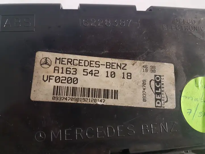 Mercedes-Benz ML W163 (1997 - 2005) 162283871 Включатель освещения интерьера — фото 3