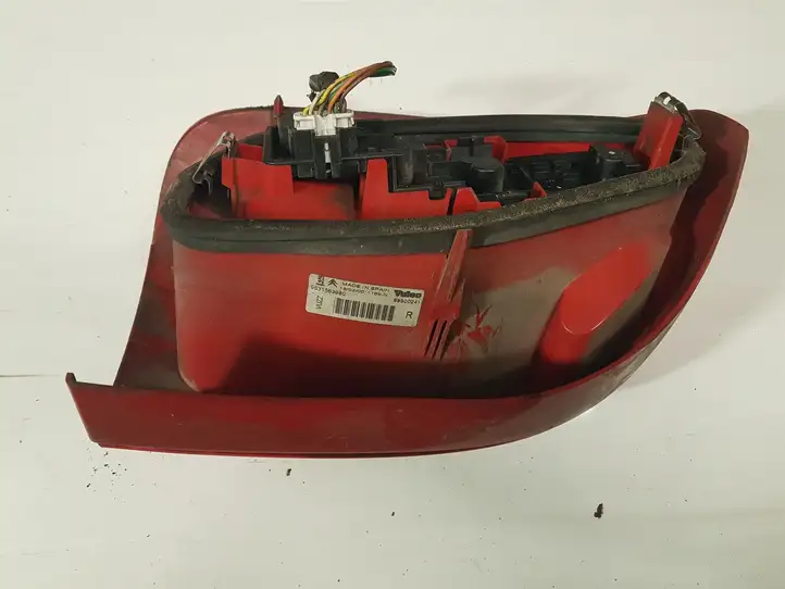 Citroen Xsara Picasso (1999 - 2012) 9631563980 Задний фонарь в кузове — фото 2