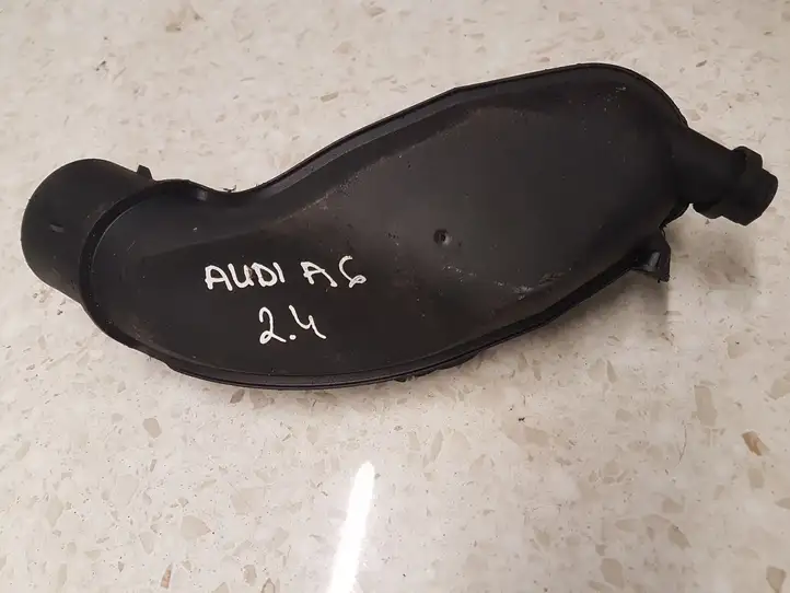 Audi A6 S6 C5 4B (2001 - 2004) 078133356S Детали воздухозаборника — фото 2