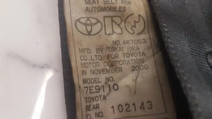 Lexus IS 200-300 (1999 - 2005) 7E9110 Центральный ремень безопасности — фото 4