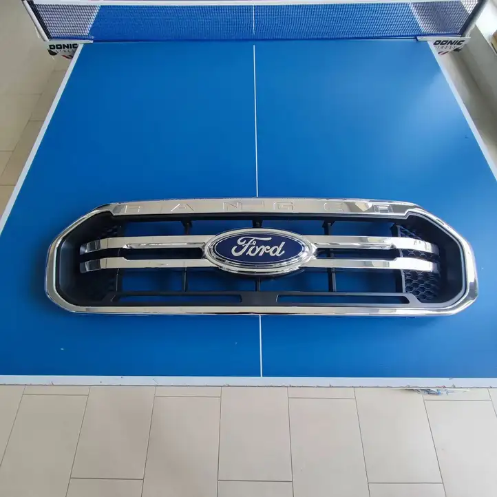 Ford Ranger (2019 - ) 2321448 Верхняя решетка радиатора — фото 1