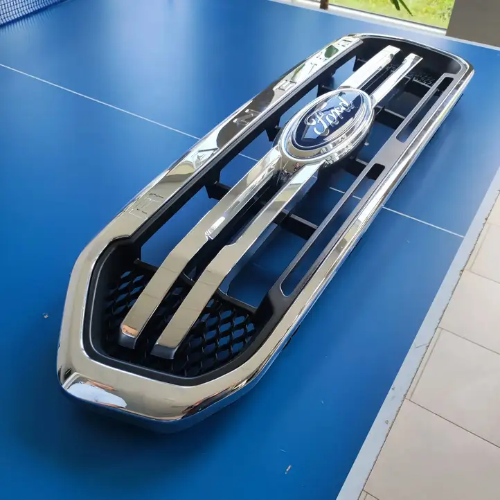 Ford Ranger (2019 - ) 2321448 Верхняя решетка радиатора — фото 3