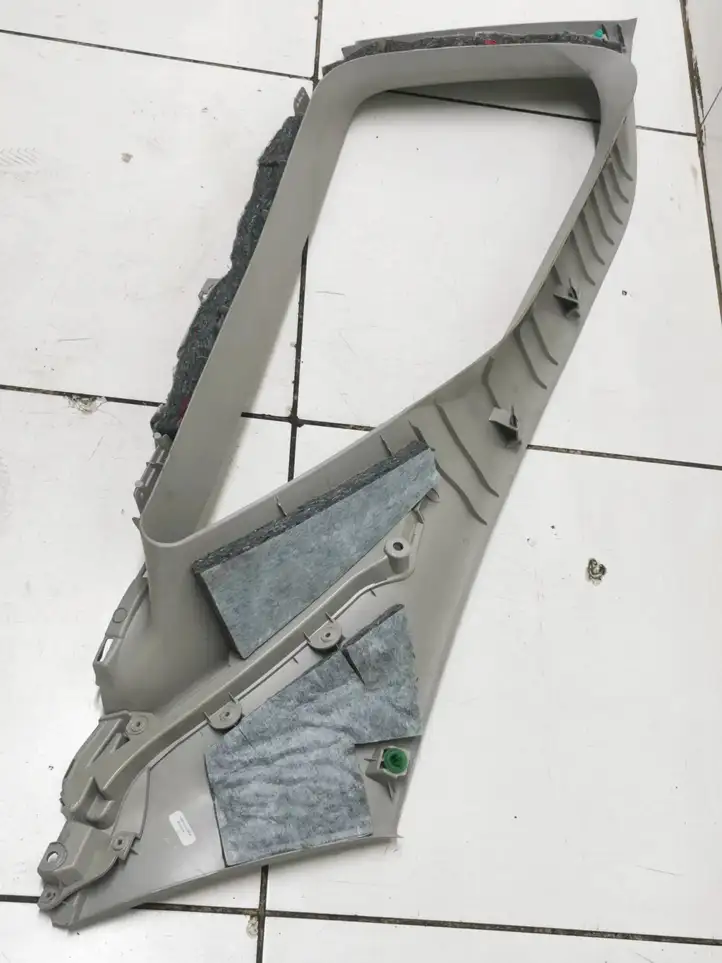 Toyota Auris E180 (2012 - 2018) 6248002300 Облицовка заднего бокового стекла — фото 6