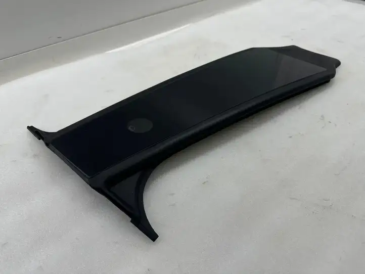 Tesla Model Y (2019 - 2024) 151625800E Наружная накладка стойки B — фото 3