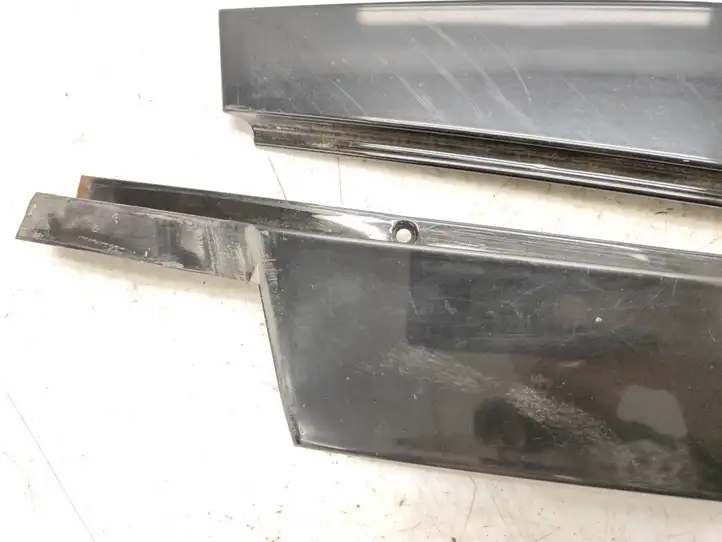 BMW X3 E83 (2003 - 2010) Наружная накладка стойки B — фото 2