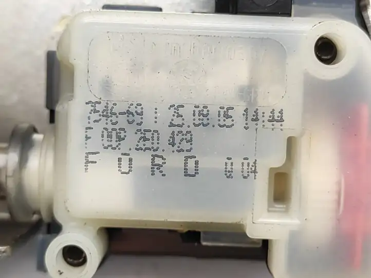 Ford Mondeo Mk III (2000 - 2007) 3S7143102AB Замок крышки багажника — фото 2