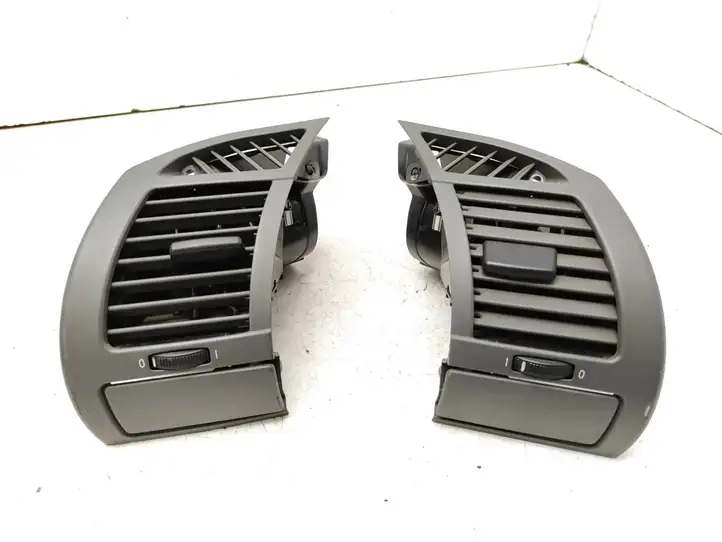 BMW Z4 E85 E86 (2002 - 2008) 7025631 Боковой воздушный дефлектор — фото 1