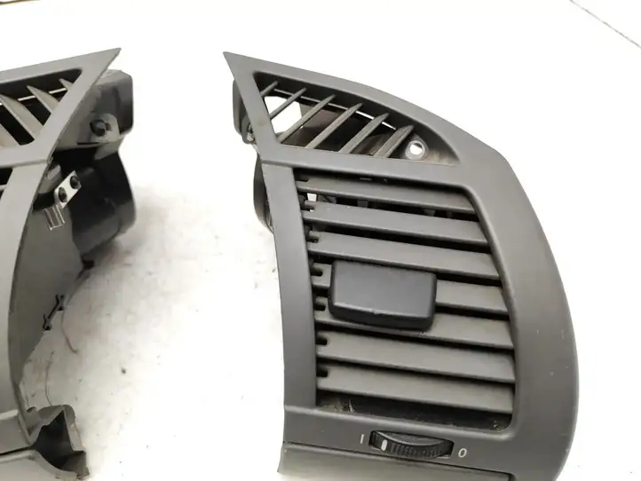 BMW Z4 E85 E86 (2002 - 2008) 7025631 Боковой воздушный дефлектор — фото 5