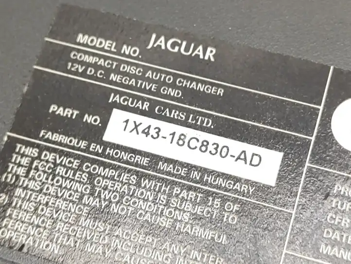 Jaguar XJ X350 (2003 - 2009) 1X4318C830AD CD/DVD чейнджер — фото 5