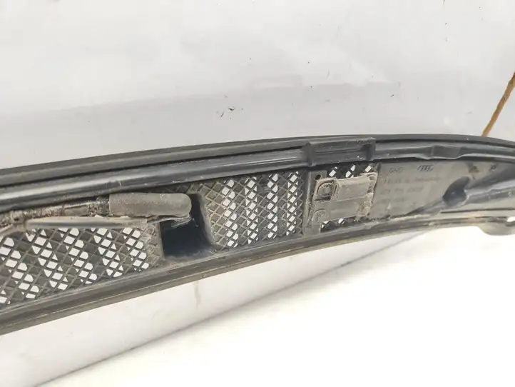 Audi A8 S8 D2 4D (1999 - 2002) 4D1805097F Жабо стеклоочистителей — фото 11
