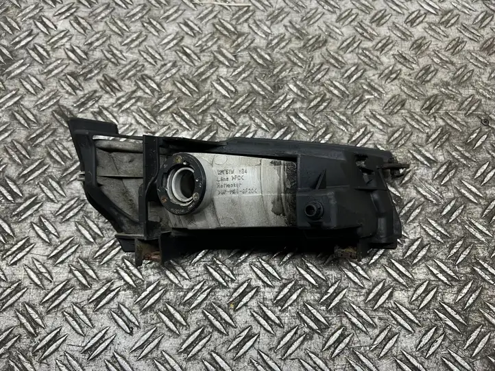 Toyota Avensis Verso (2004 - 2009) 8148244010 Кронштейн противотуманной фары — фото 4