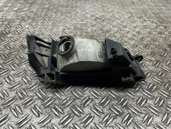 Toyota Avensis Verso (2004 - 2009) 8148244010 Кронштейн противотуманной фары — фото 5