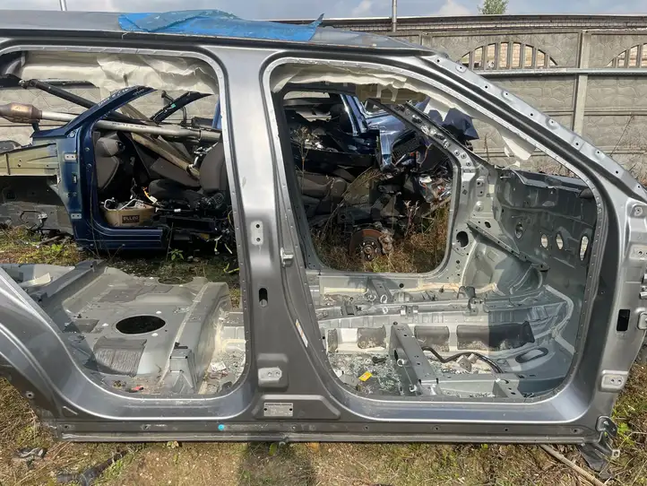 Mitsubishi Outlander IV (2021 - ) Кузов — фото 3