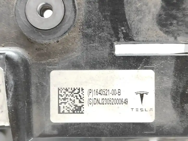 Tesla Model Y (2019 - 2024) 164352100B Верхняя панель радиатора — фото 3