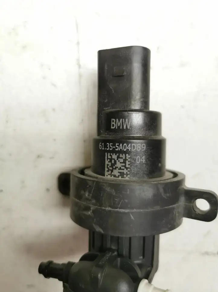 BMW iX (2021 - ) 61.35-5A04D89 Насос омывателя стекла — фото 1