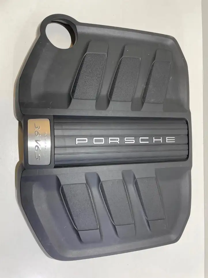 Porsche Cayenne (92A) (2011 - 2017) 7PP130114F Крышка двигателя декоративная — фото 1