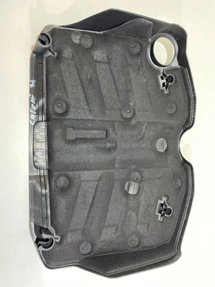 Porsche Cayenne (92A) (2011 - 2017) 7PP130114F Крышка двигателя декоративная — фото 3