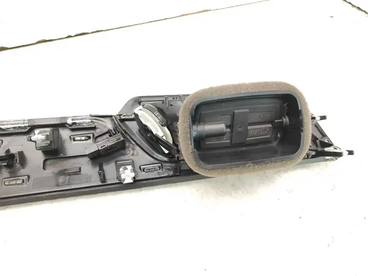 BMW X1 F48 F49 (2015 - 2022) 64229292740 Боковой воздушный дефлектор — фото 2