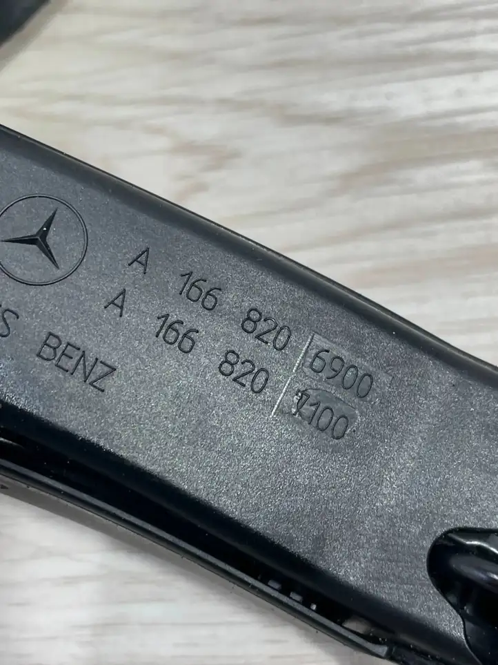 Mercedes-Benz GLS X166 (2015 - 2019) A1668300028 Жабо стеклоочистителей — фото 5