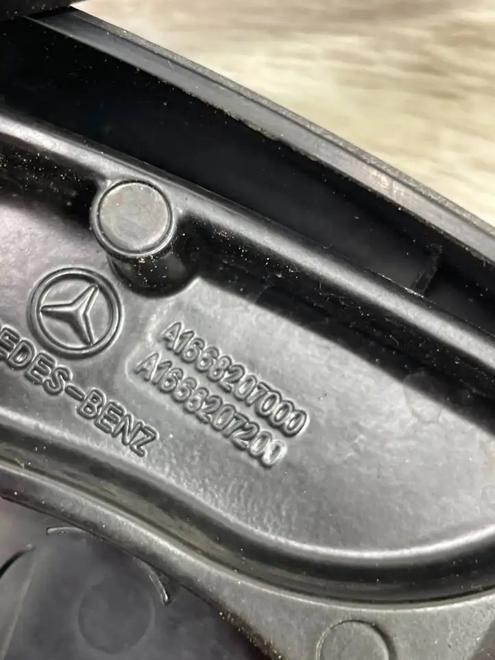 Mercedes-Benz GLS X166 (2015 - 2019) A1668300028 Жабо стеклоочистителей — фото 6