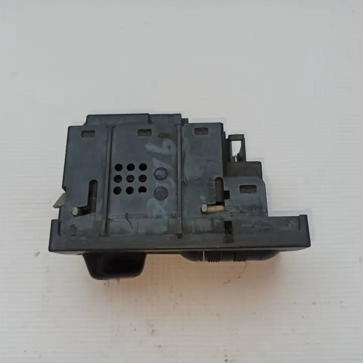 Volkswagen Transporter - Caravelle T4 (1990 - 2003) 701941531F Включатель фонарей — фото 2