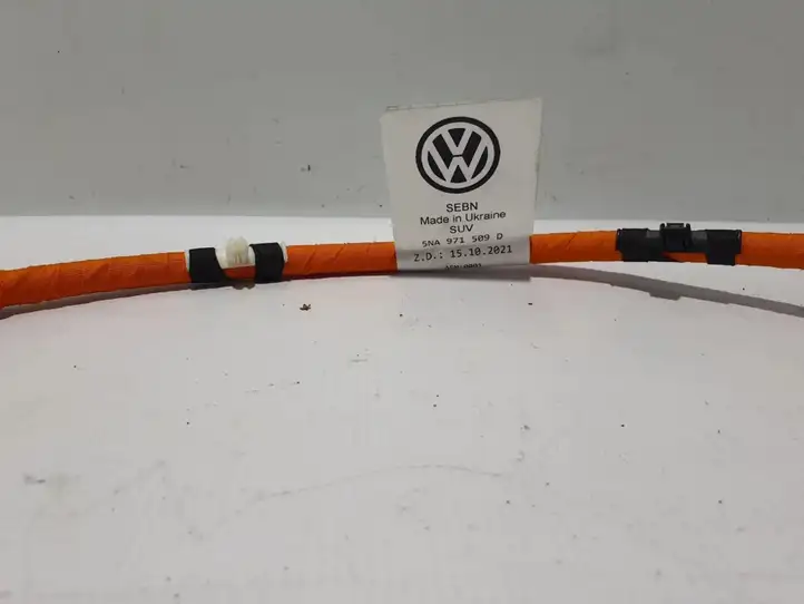 Volkswagen Tiguan (2020 - 2024) 5NA971509D Зарядный разъем электромобиля — фото 5