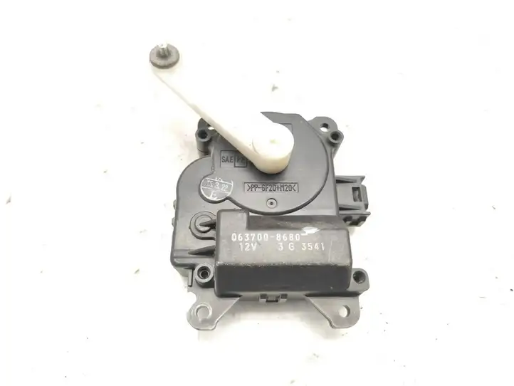 Toyota Avensis T250 (2003 - 2006) 0637008680 Двигатель задвижки потока воздуха — фото 4