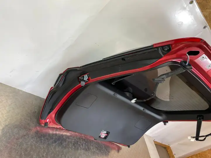 Honda HR-V (2021 - ) Крышка багажника — фото 16