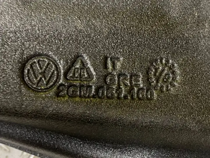 Volkswagen T-Cross (2017 - ) 2GM061160 Резиновый коврик багажника — фото 11