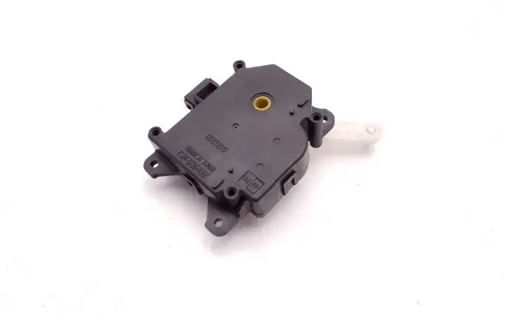 Toyota Corolla Verso AR10 (2004 - 2009) 0637008680 Двигатель задвижки потока воздуха — фото 3