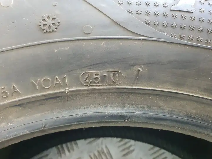 Toyota Prius (XW30) (2009 - 2015) KUMHO Зимняя шина шипованная R17 — фото 7